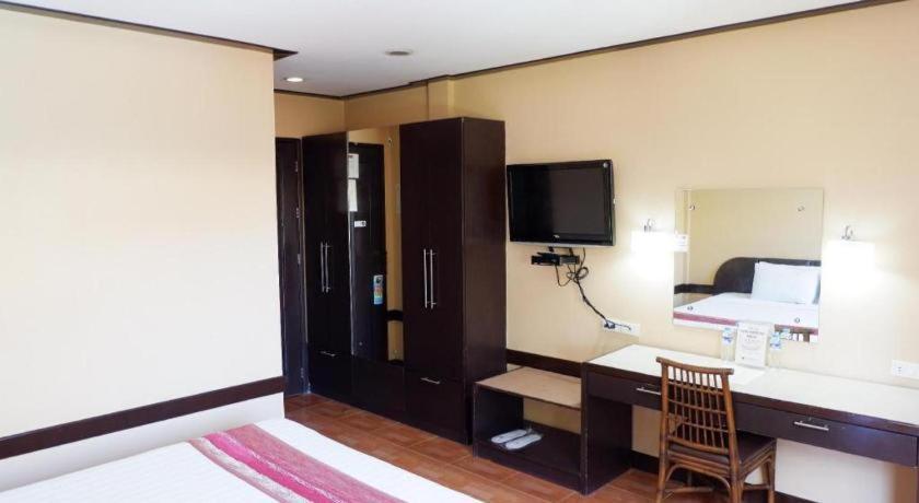 Holiday Spa Hotel Cebu Exterior foto