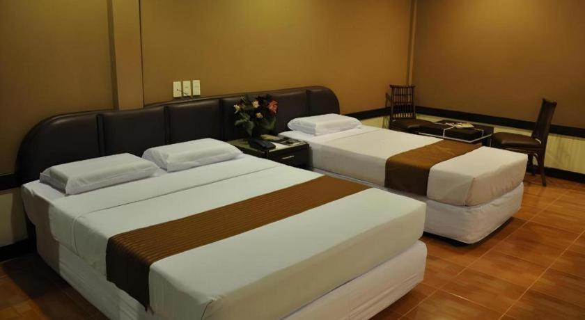 Holiday Spa Hotel Cebu Exterior foto